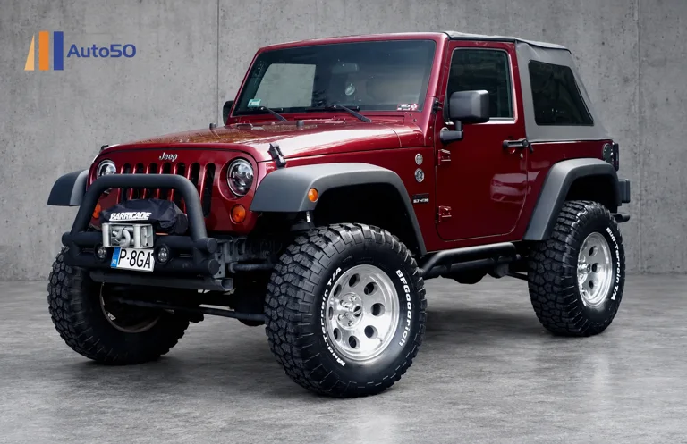 Jeep Wrangler 5.7 HEMI — Burgundowy Jeep Wrangler HEMI w studiu(1)